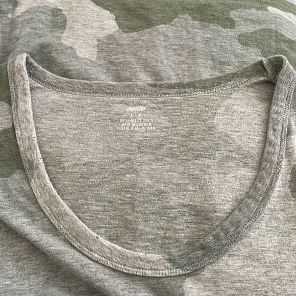 American Eagle Top - Picture 5 of 7